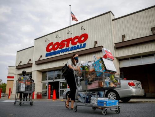 圣诞购物季遇阻 Costco涨价预警与沃尔玛供应链困境下的消费寒冬